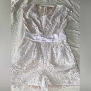 Ted Baker London Short Jumpsuit Romper Size 2 White Eyelet Bow